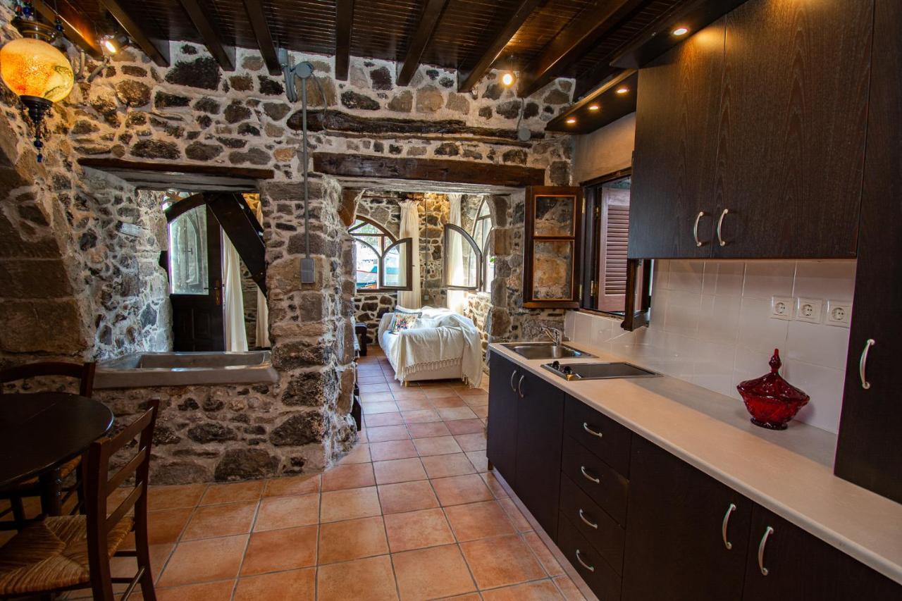 Plousiadi΄S Stone House Apartment Paloi Exterior photo