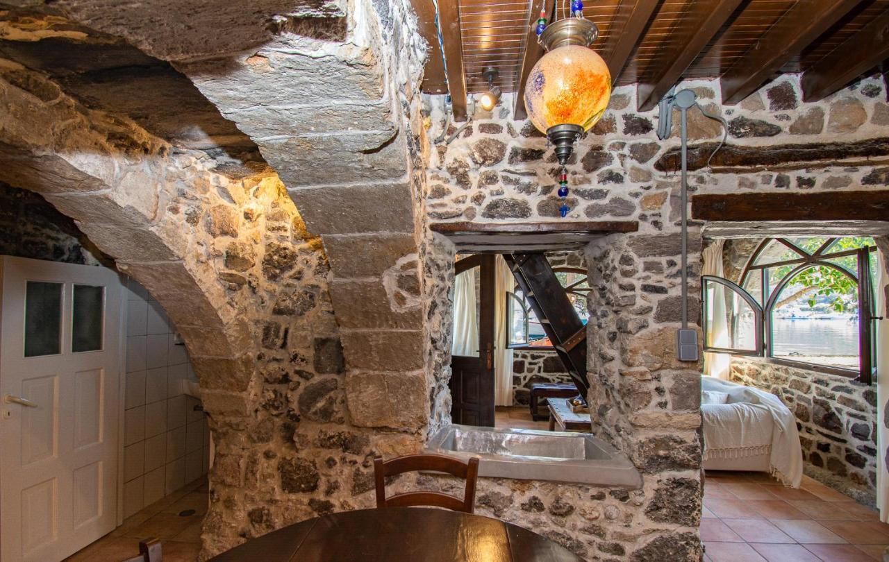 Plousiadi΄S Stone House Apartment Paloi Exterior photo