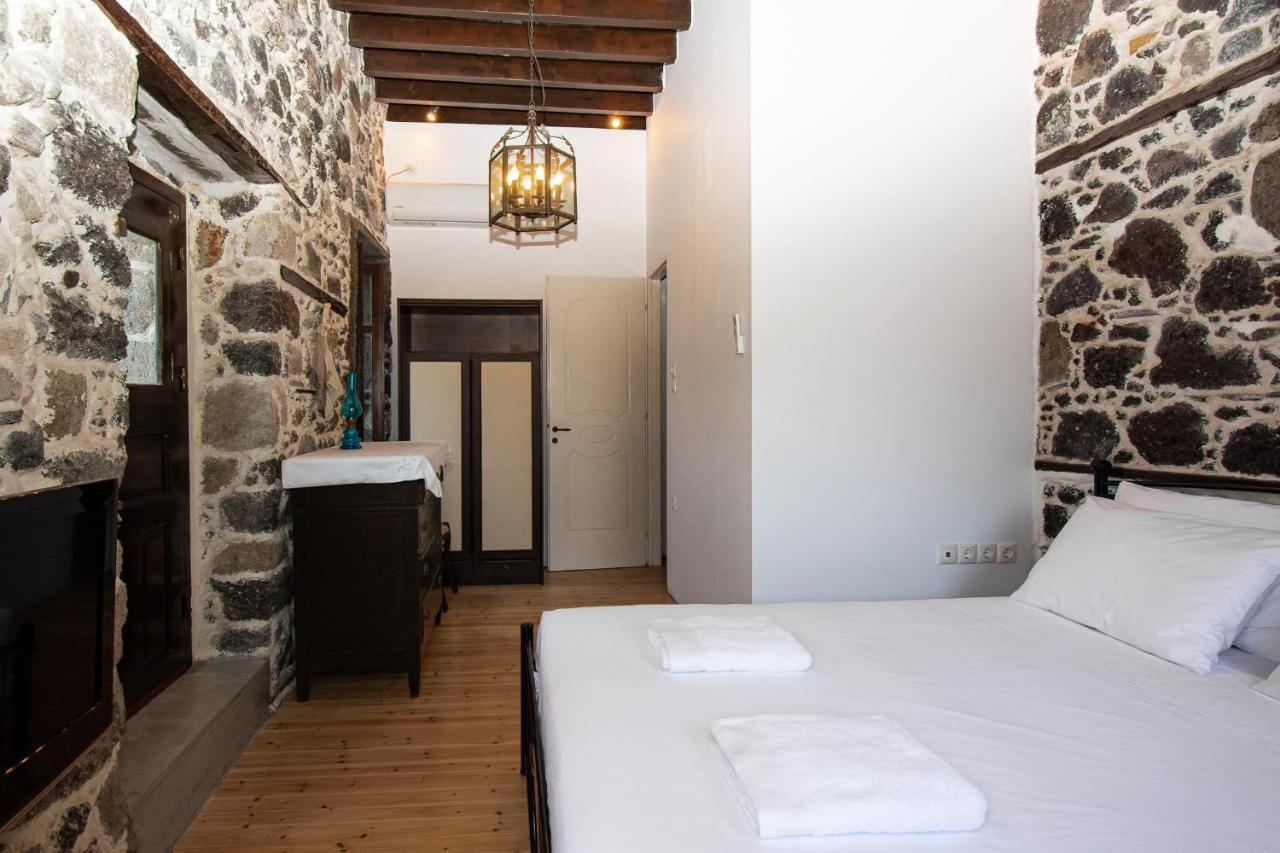 Plousiadi΄S Stone House Apartment Paloi Exterior photo
